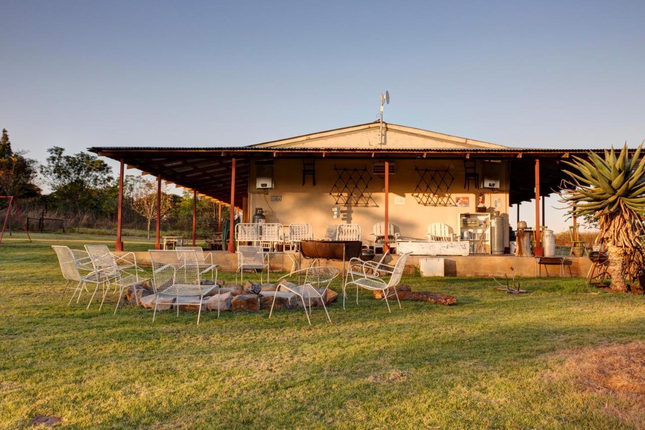 Drakensberg Bush Lodge And Backpackers 윈터턴 외부 사진